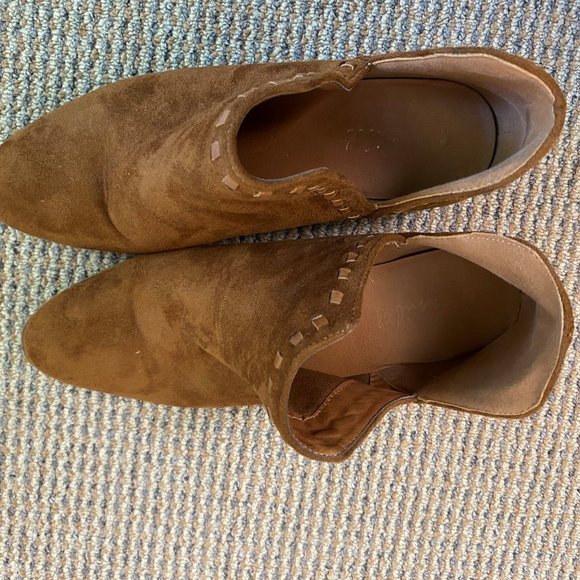 Womens Ladies Brown Faux Suede Low Heel Ankle Boots Booties Size 8.5 - Picture 3 of 3